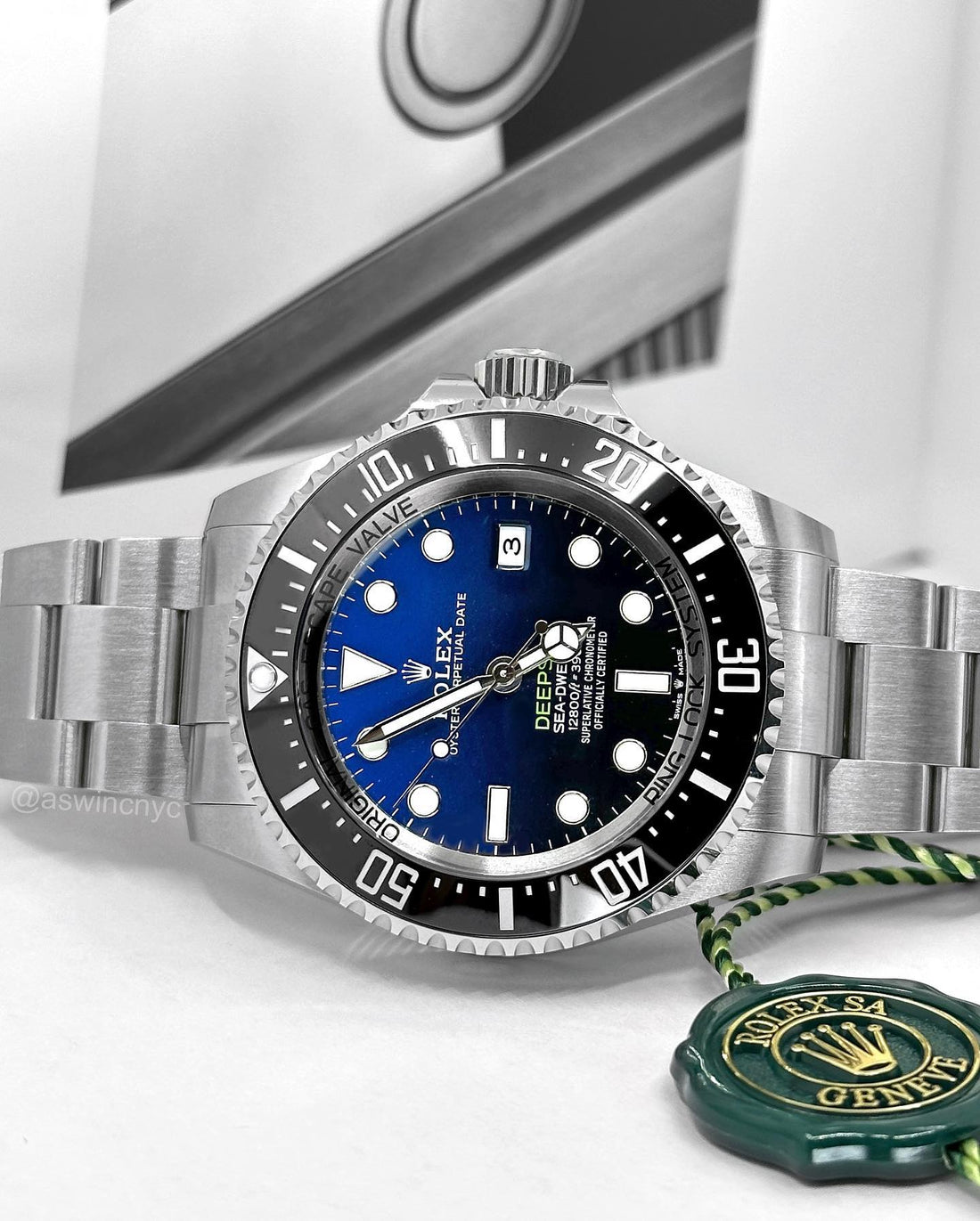 Discover Rolex's Legendary Dive Watches: Submariner and Sea-Dweller