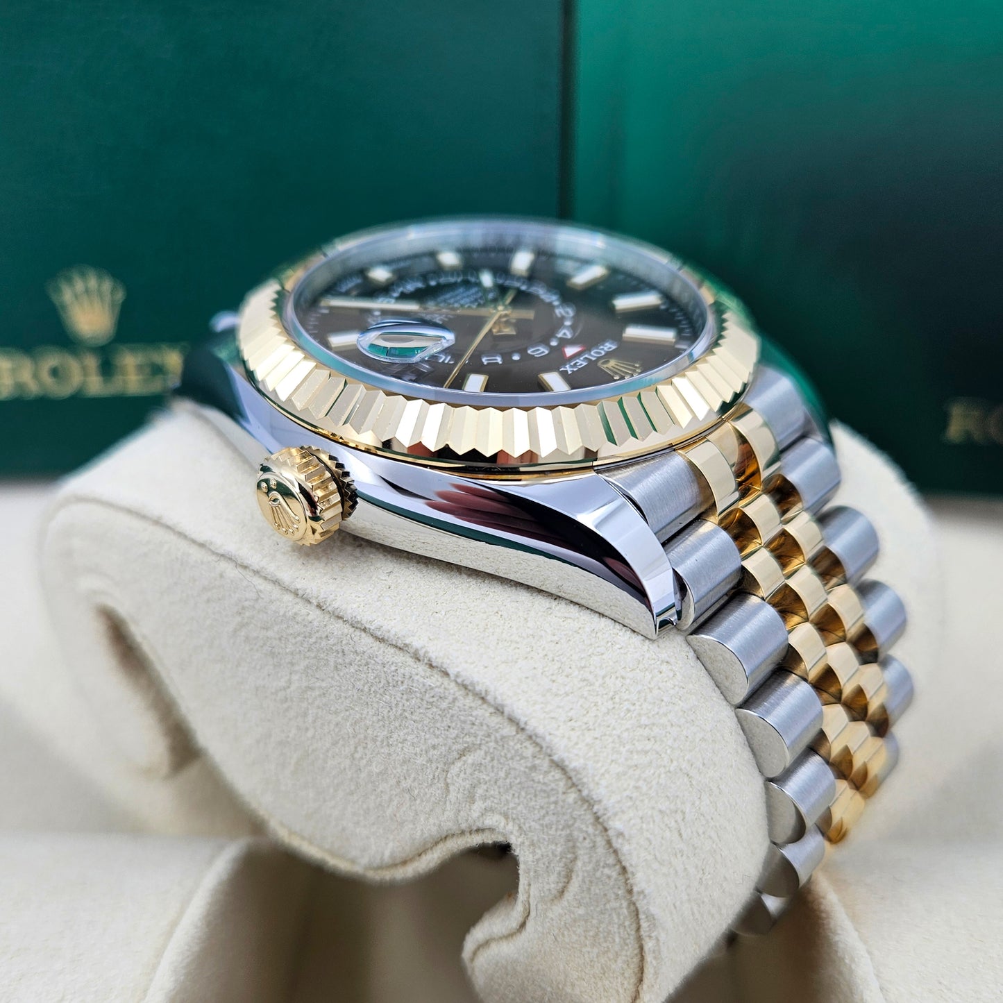 Rolex Sky-Dweller, 42mm, Oystersteel and 18k Yellow Gold, Black, Jubilee, Ref# 336933-0004