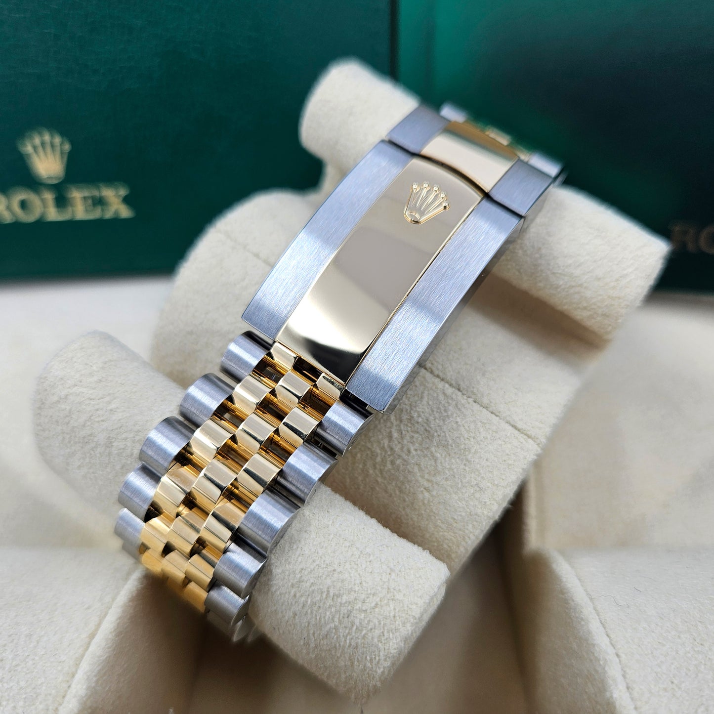 Rolex Sky-Dweller, 42mm, Oystersteel and 18k Yellow Gold, Black, Jubilee, Ref# 336933-0004