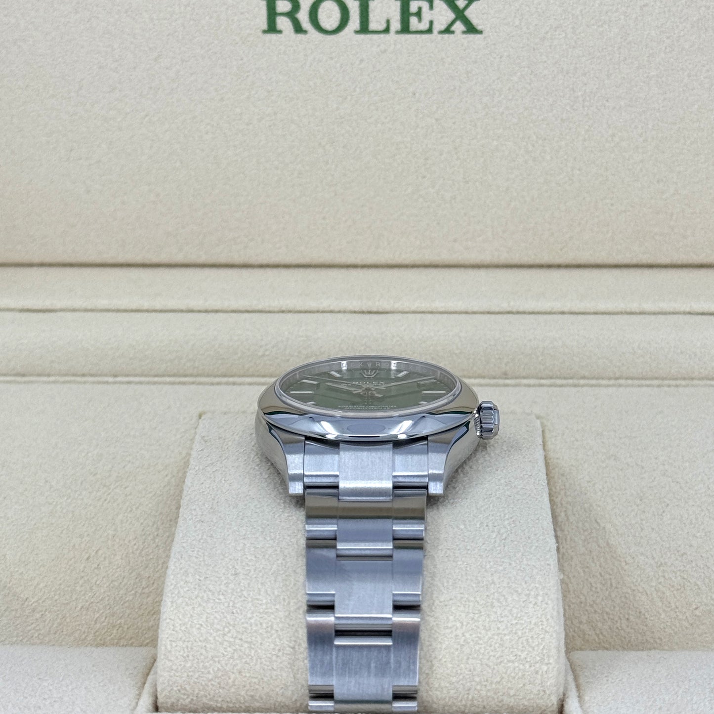 Rolex Oyster Perpetual Oystersteel Ref# 277200-0006