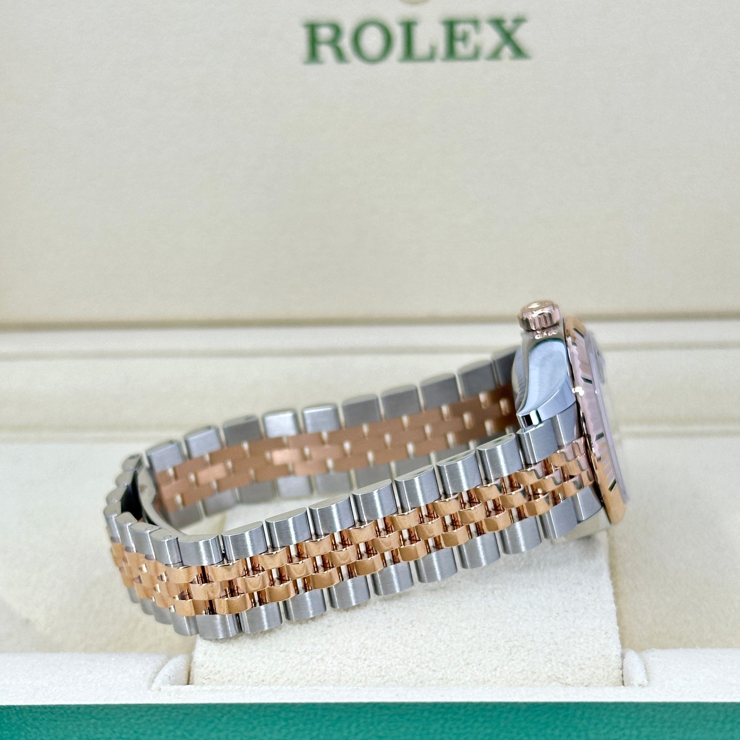 Rolex Lady-Datejust 28, Oystersteel and 18k Everose Gold, Ref# 279171-0009