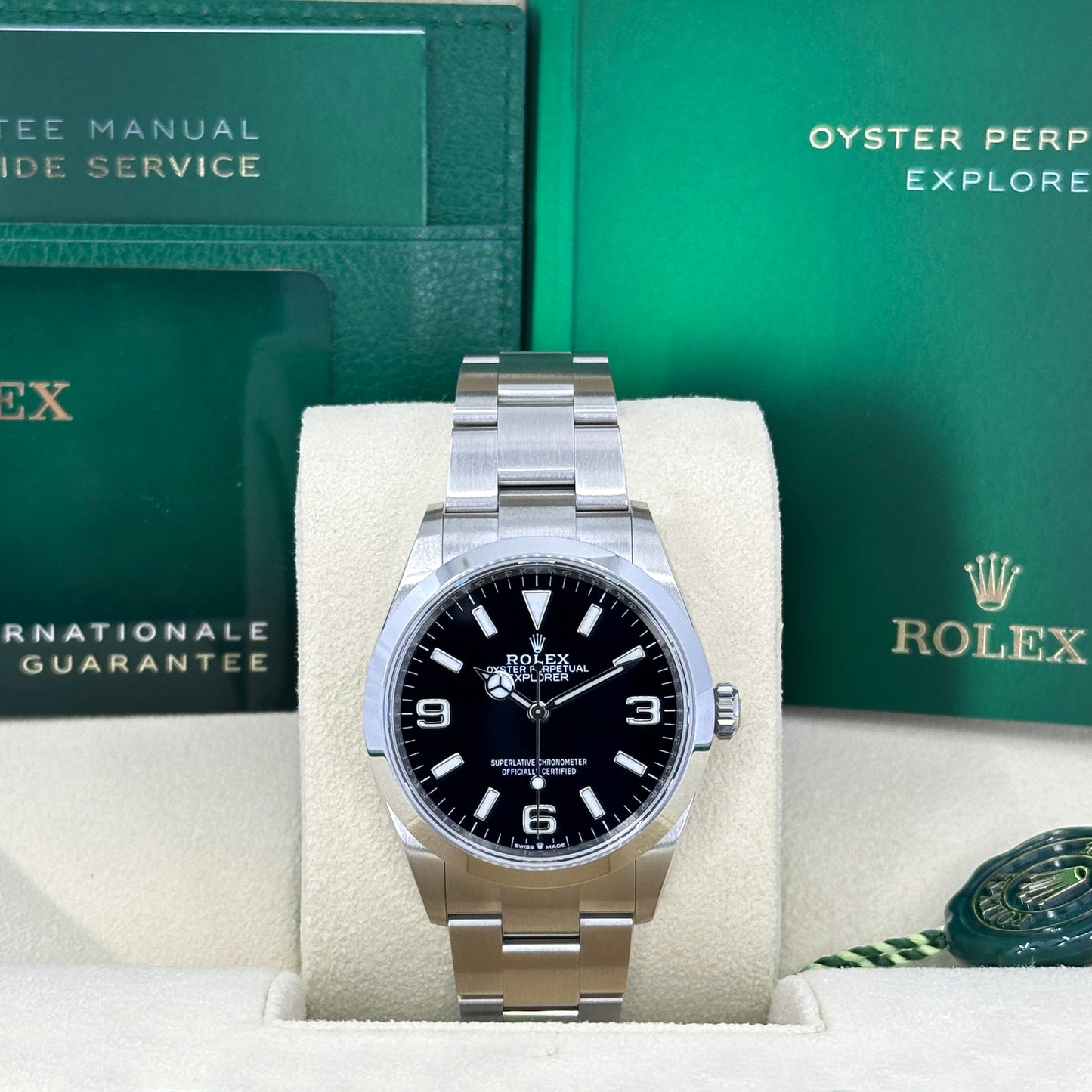 Rolex Explorer 36 mm Oystersteel Ref# 124270-0001