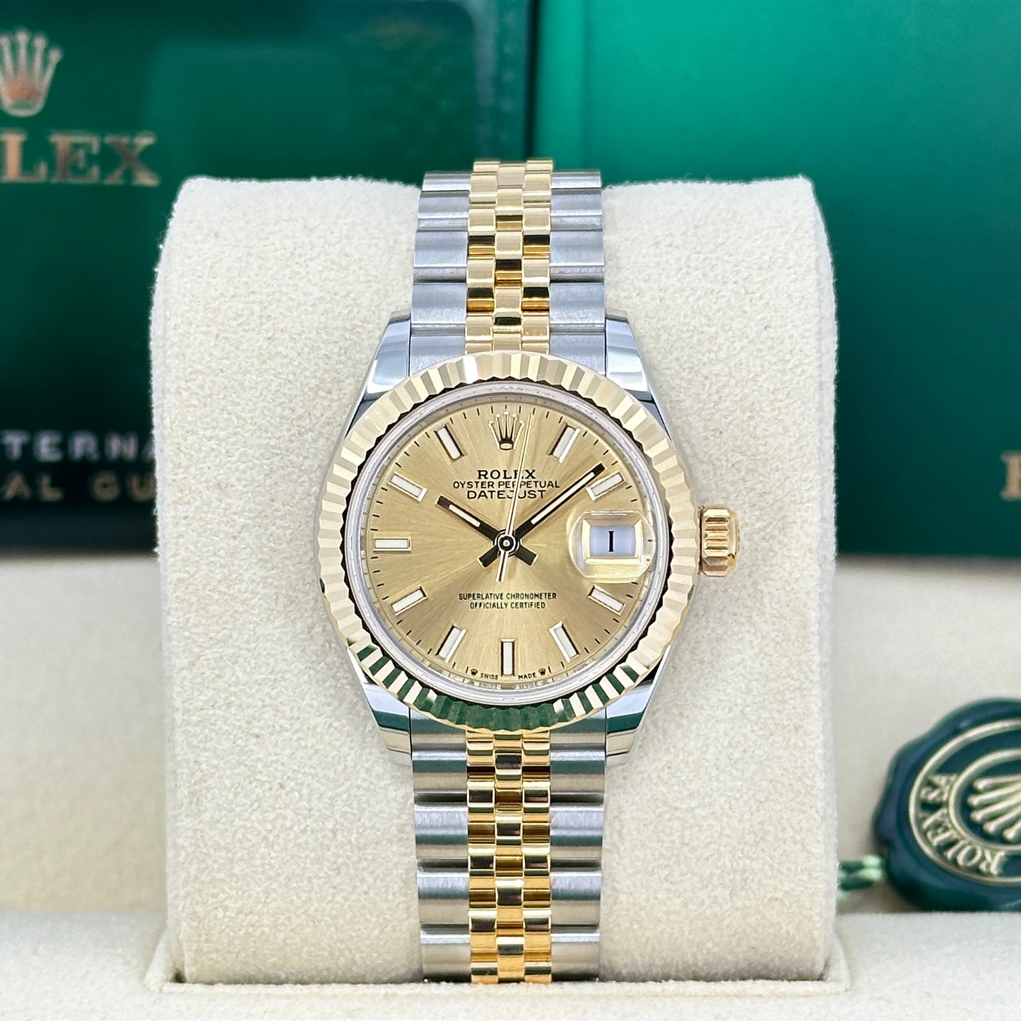 Rolex Lady Datejust 28, Oystersteel and 18k Yellow Gold, 28 mm, Champagne, Fluted, Jubilee, Ref# 279173-0001