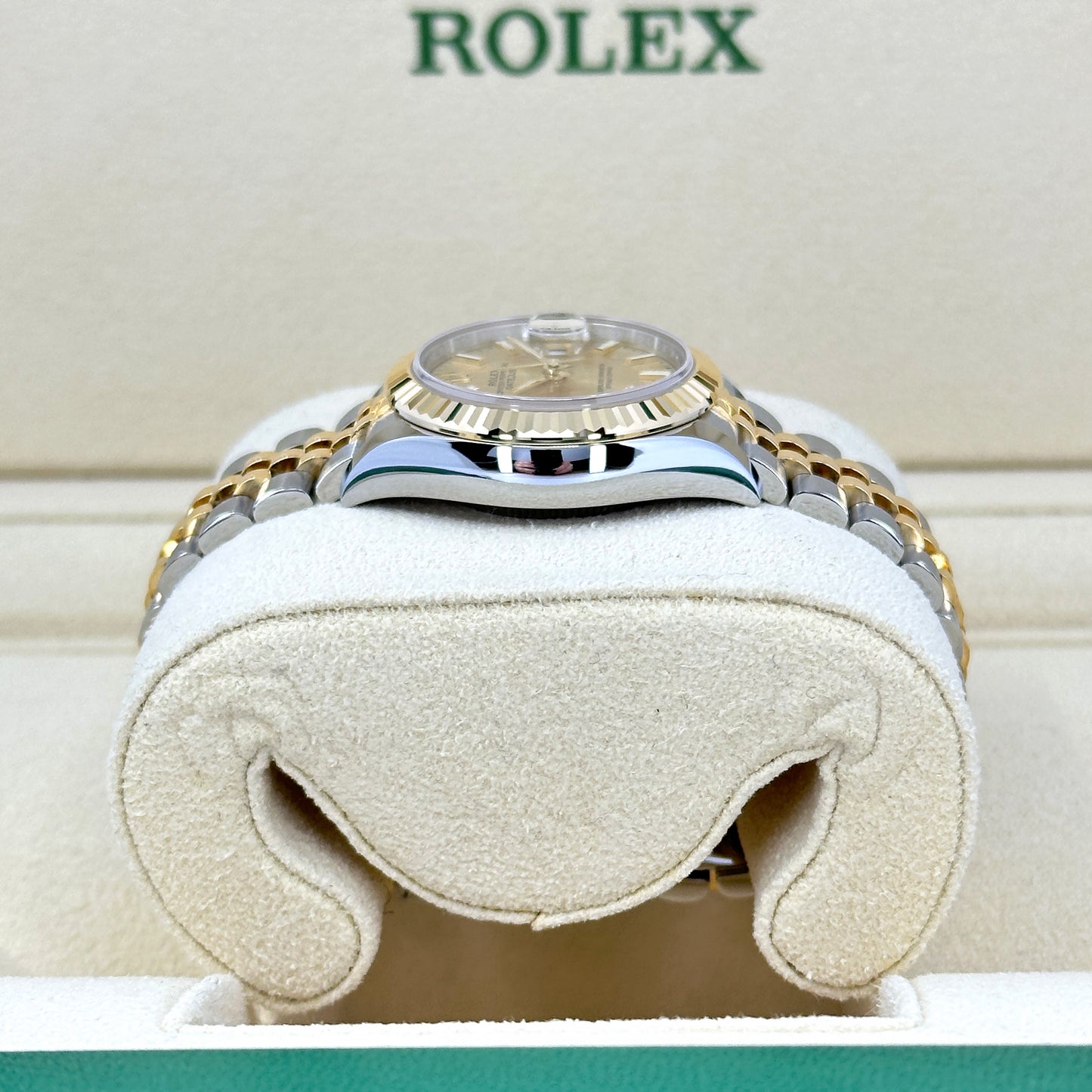 Rolex Lady Datejust 28, Oystersteel and 18k Yellow Gold, 28 mm, Champagne, Fluted, Jubilee, Ref# 279173-0001