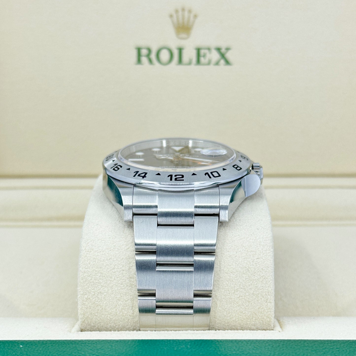 Rolex Explorer II Oystersteel Ref# 226570-0002