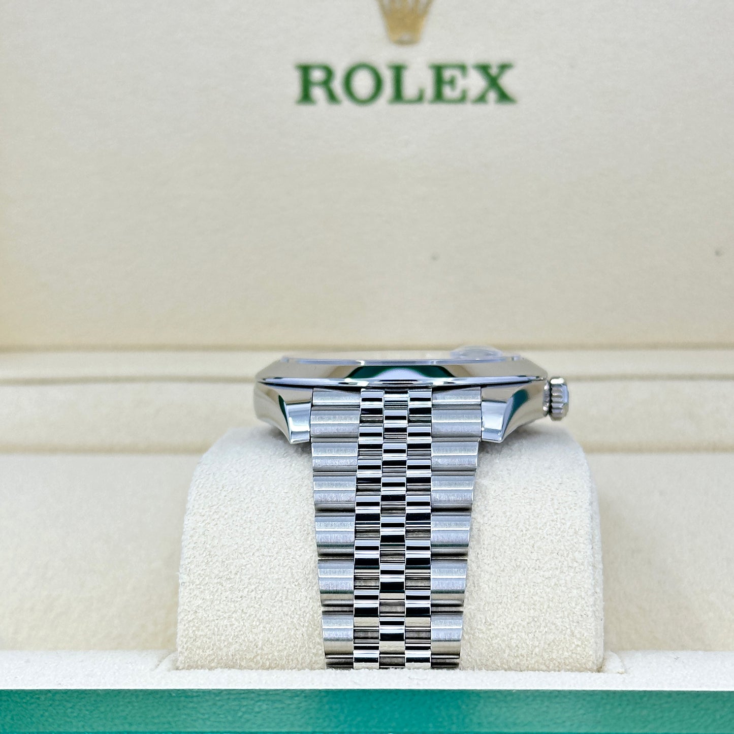 Rolex Datejust 41, Oystersteel, 41mm, Jubilee, Ref# 126300-0002