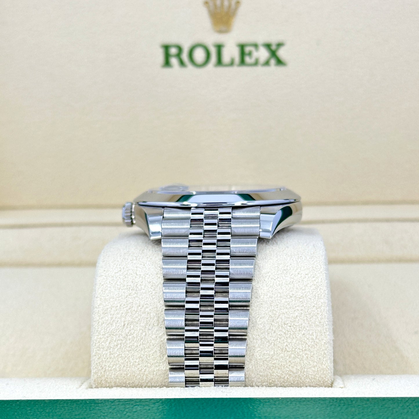 Rolex Datejust 41, Oystersteel, 41mm, Jubilee, Ref# 126300-0002