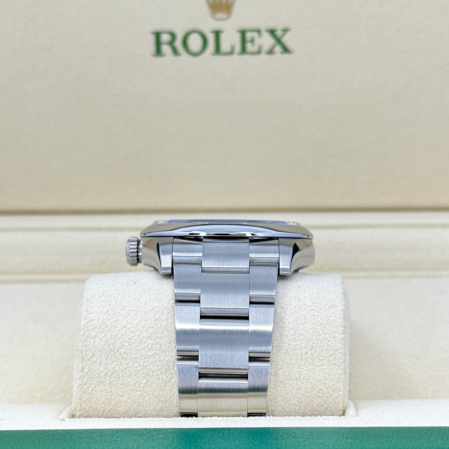 Rolex Oyster Perpetual 36 Oystersteel Ref# 126000-0008