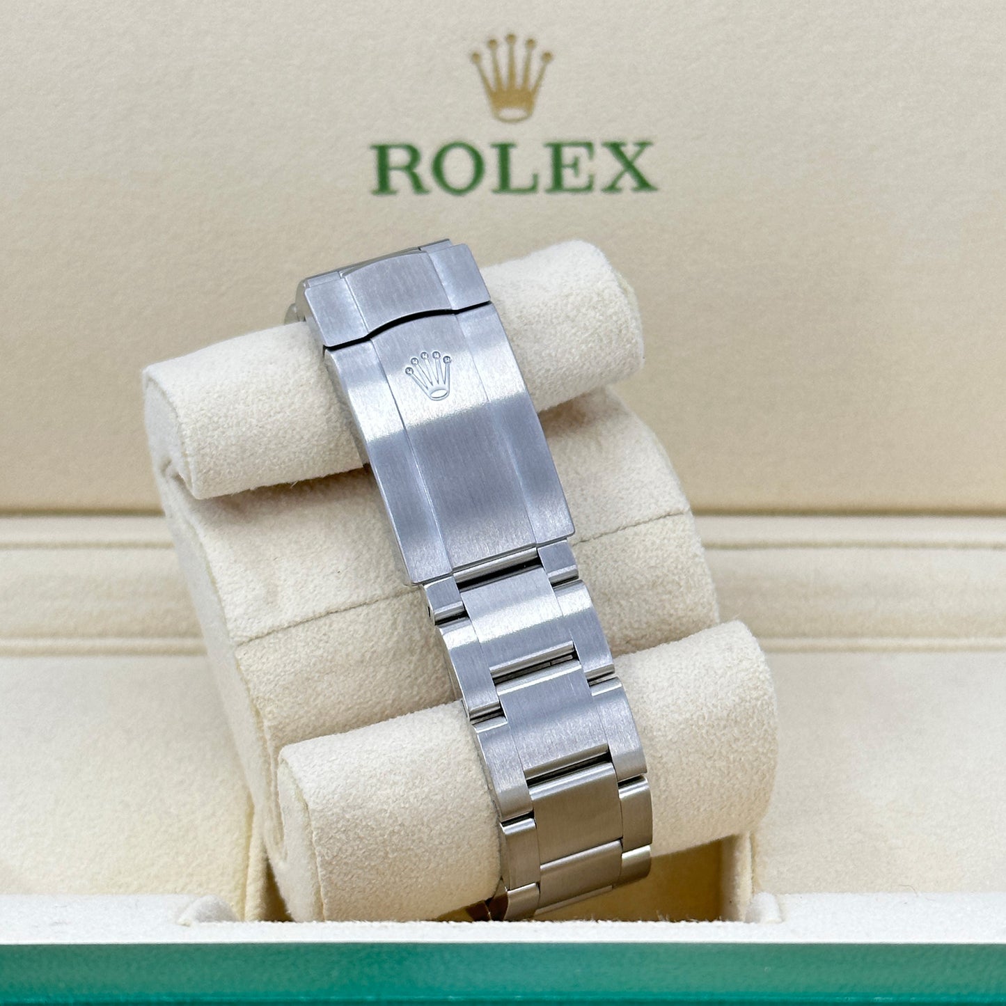 Rolex Oyster Perpetual 36 Oystersteel Ref# 126000-0008