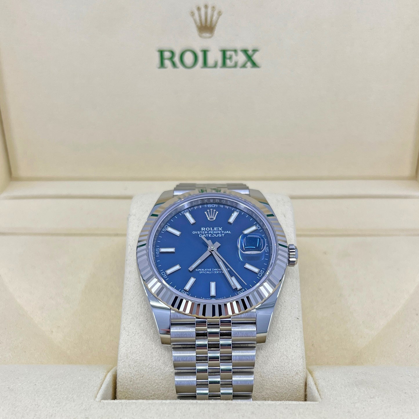 Rolex Datejust 41, Oystersteel and 18k White Gold, Blue Dial, 41mm, Fluted, Jubilee, Ref#126334-0002