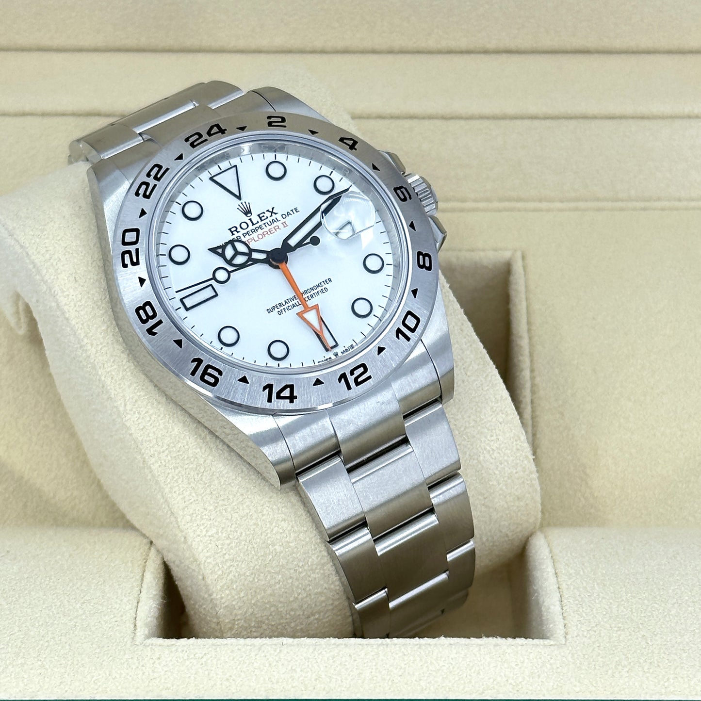 Rolex Explorer II, Oystersteel, 42mm, White dial, Oyster, Ref# 226570-0001