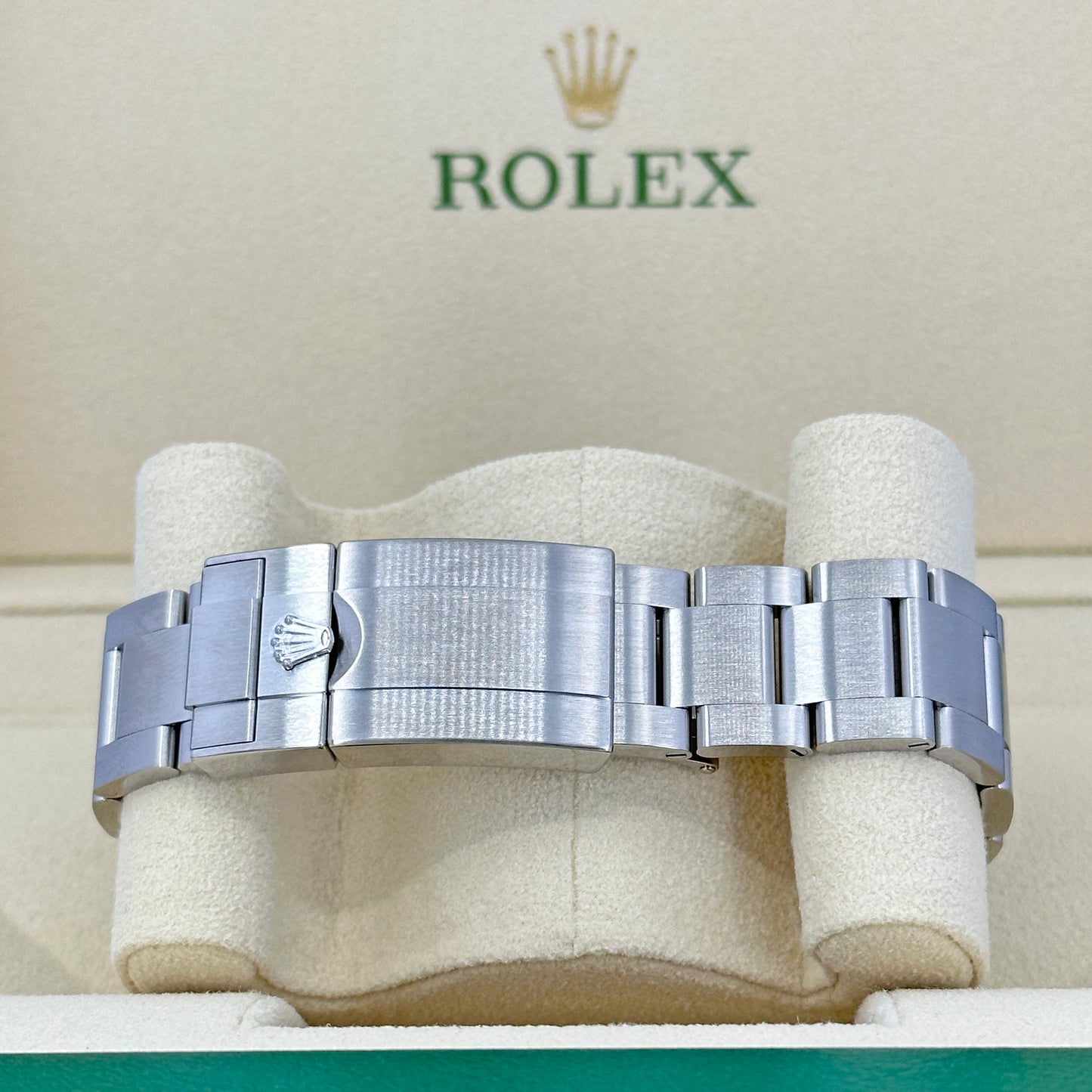 Rolex Explorer II, Oystersteel, 42mm, White dial, Oyster, Ref# 226570-0001