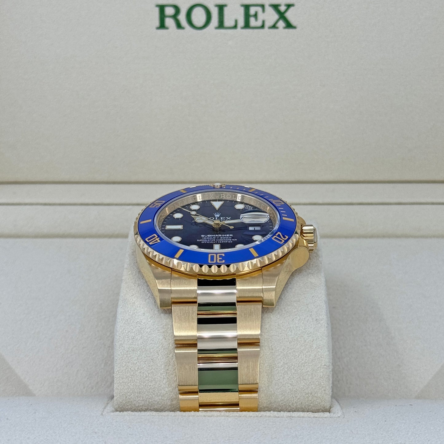 Rolex Submariner Date, 18k Yellow Gold, 41mm, Ref# 126618lb-0002