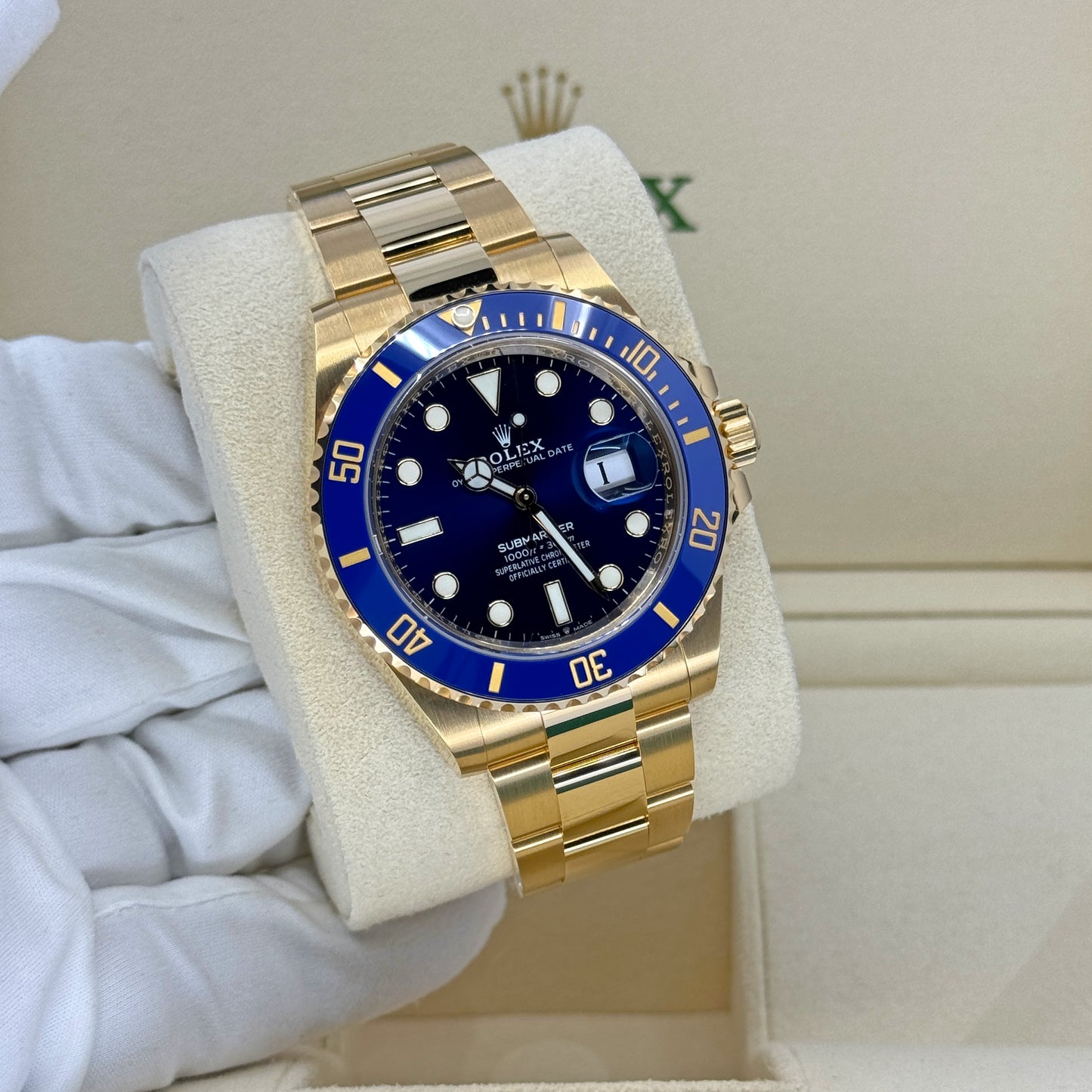 Rolex Submariner Date, 18k Yellow Gold, 41mm, Ref# 126618lb-0002