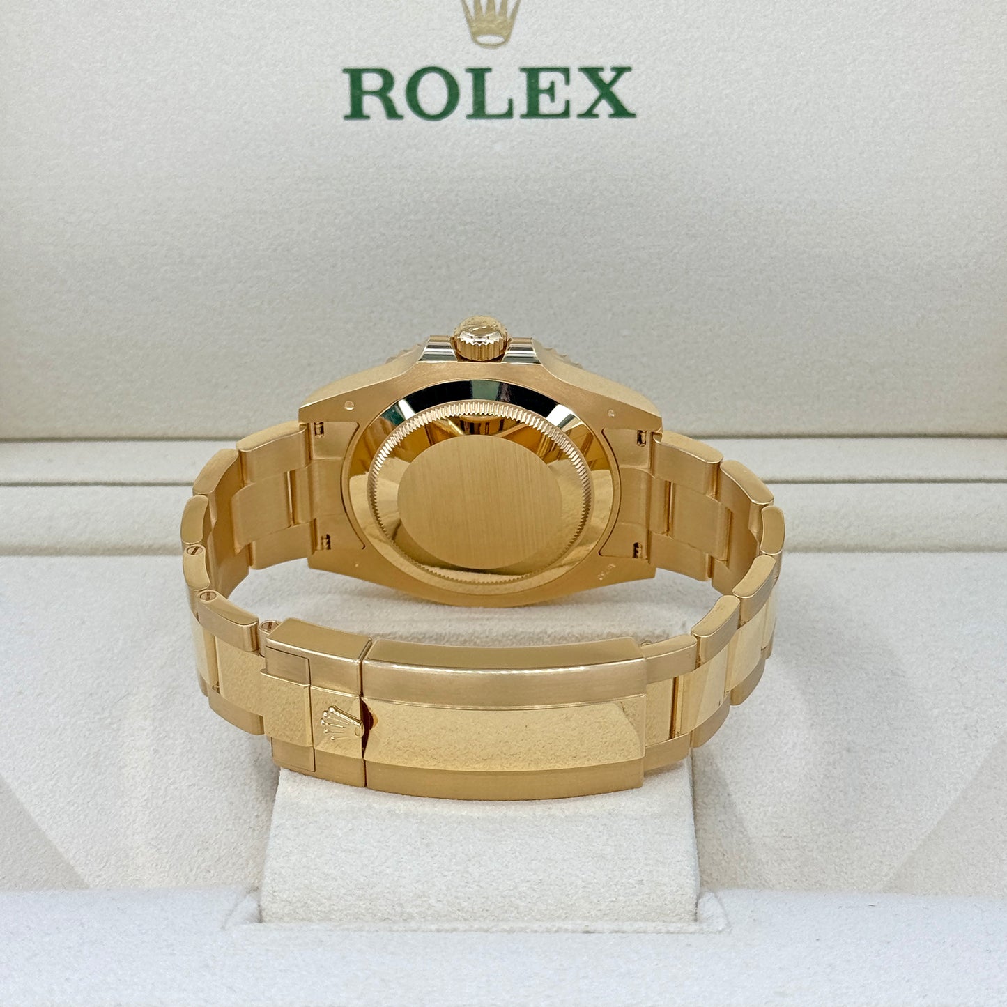 Rolex Submariner Date, 18k Yellow Gold, 41mm, Ref# 126618lb-0002