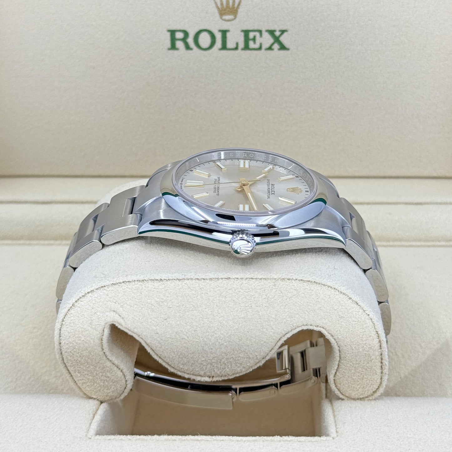 Rolex Oyster Perpetual 41 Oystersteel Ref# 124300-0001