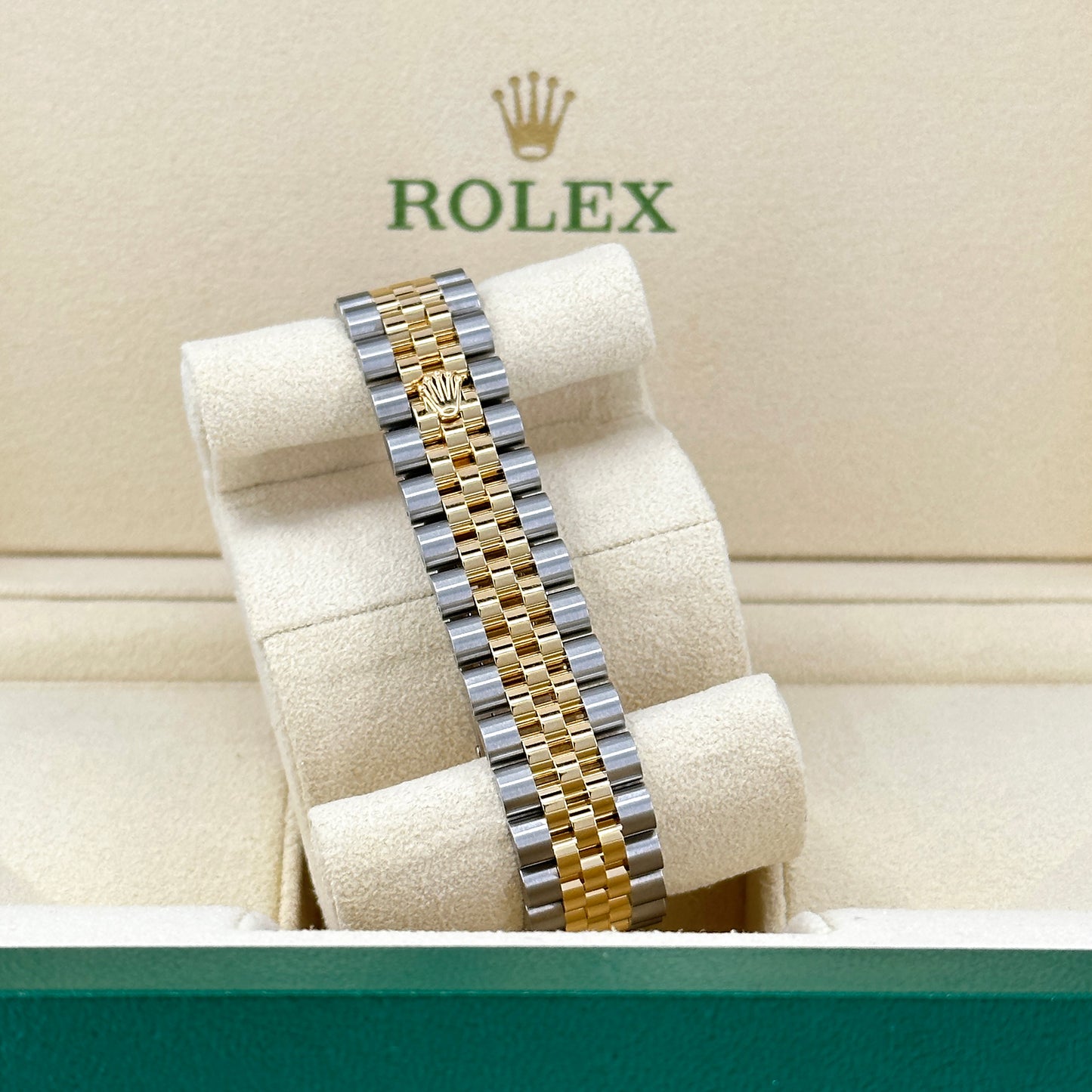 Rolex Datejust 31, Oystersteel and 18k Yellow Gold, Ref# 278273-0026