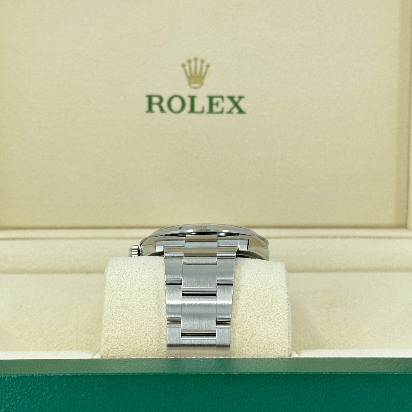 Rolex Explorer 40, Oystersteel, 40mm, Ref# 224270-0001