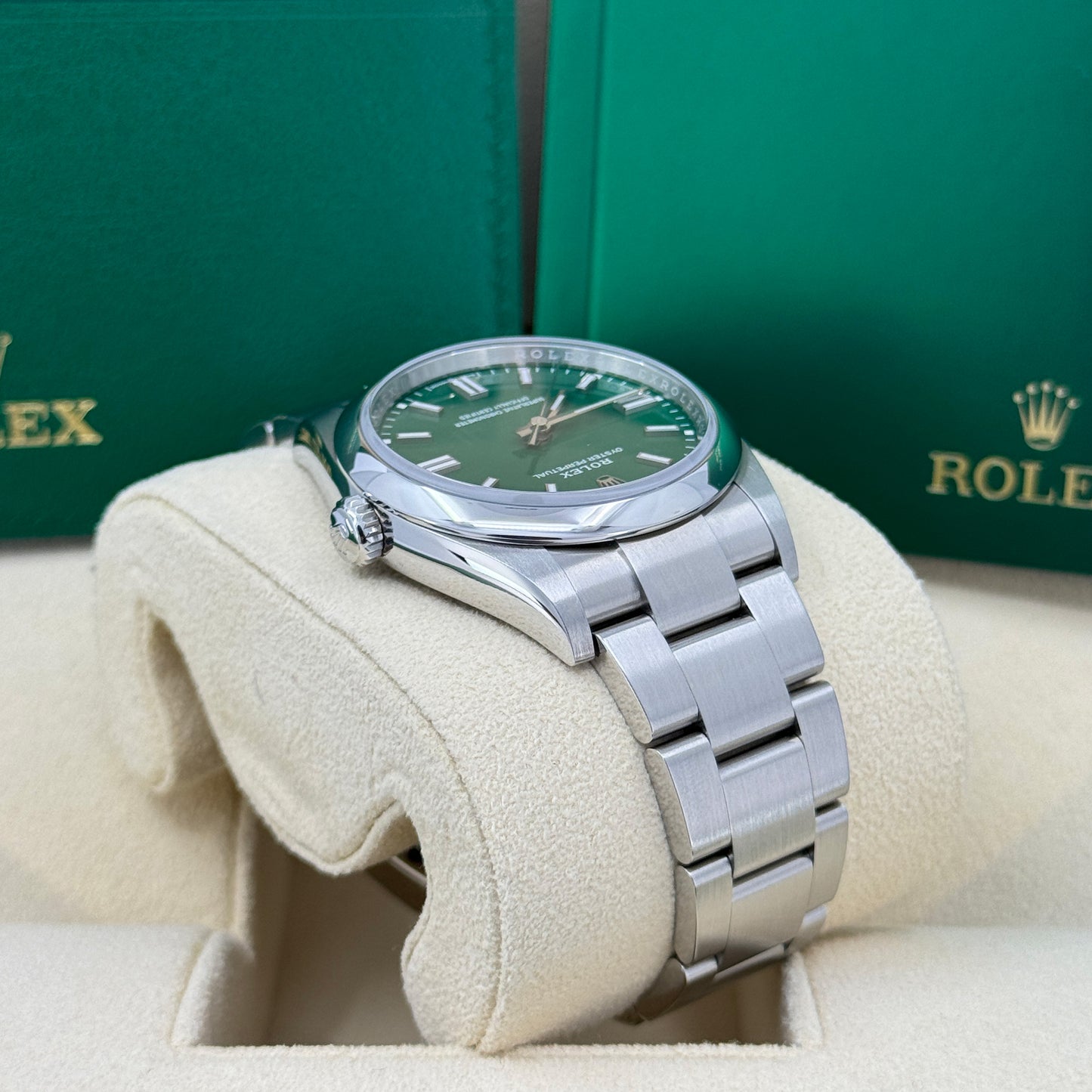 Rolex Oyster Perpetual 36 Oystersteel Ref# 126000-0005