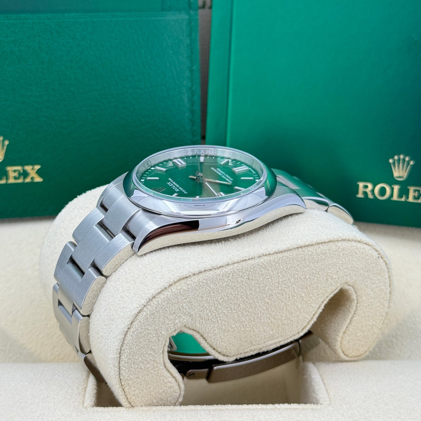 Rolex Oyster Perpetual 36 Oystersteel Ref# 126000-0005