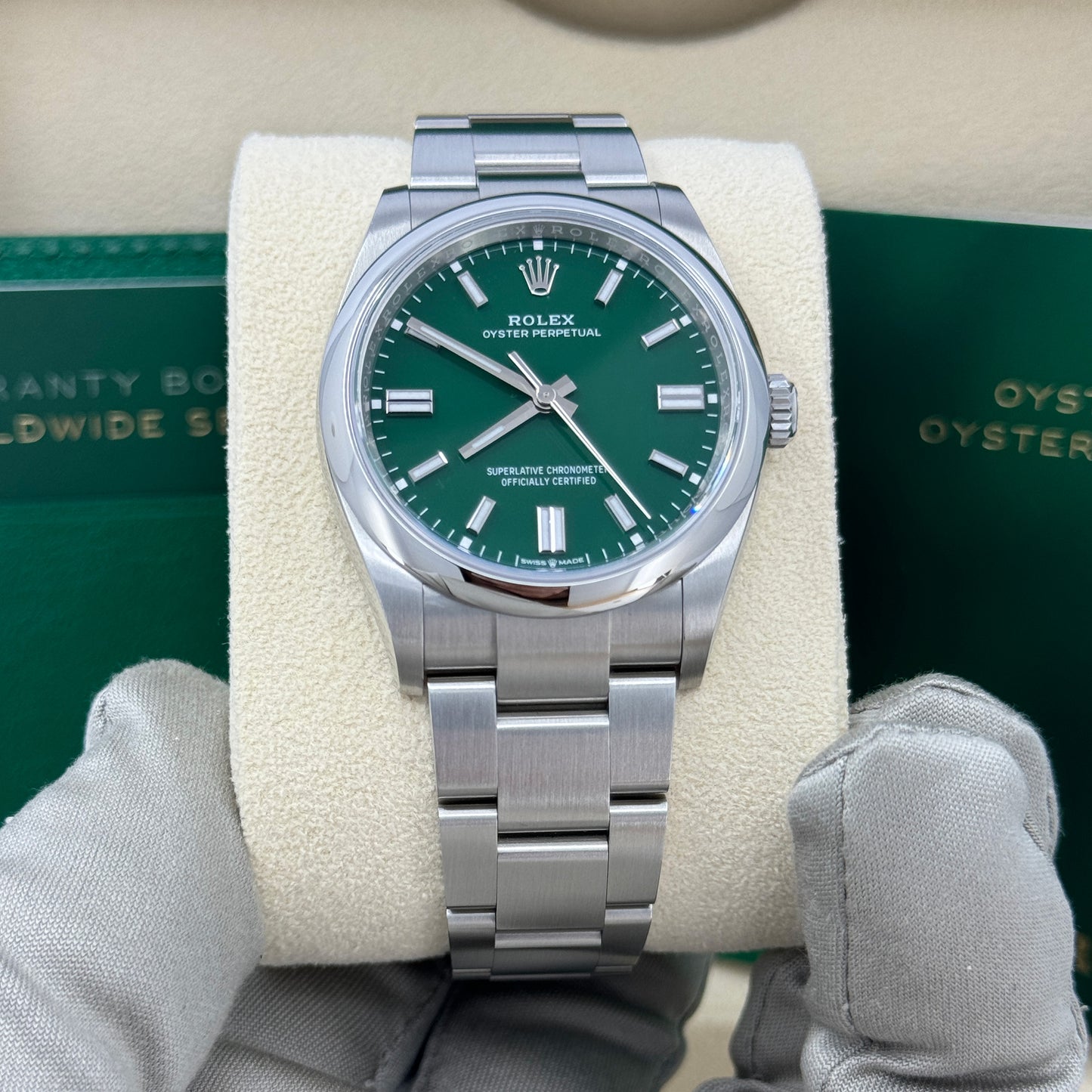 Rolex Oyster Perpetual 36 Oystersteel Ref# 126000-0005