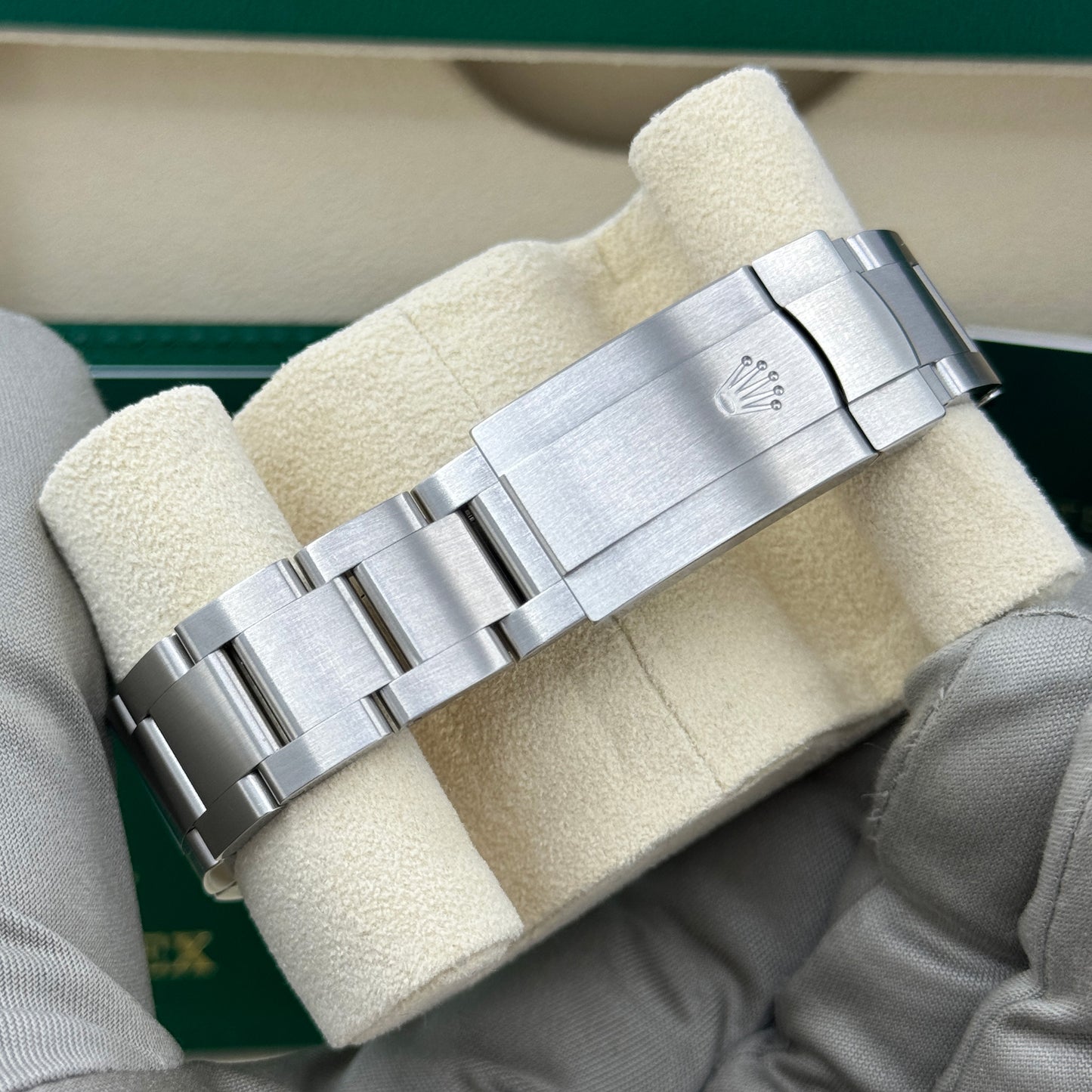 Rolex Oyster Perpetual 36 Oystersteel Ref# 126000-0005