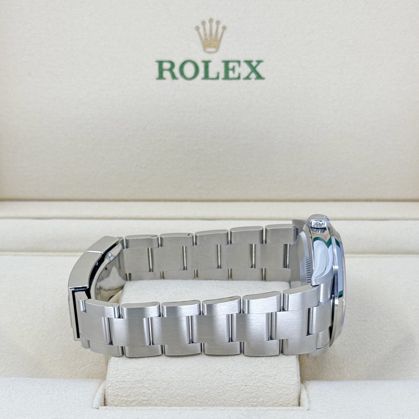 Rolex Explorer 36 mm Oystersteel Ref# 124270-0001