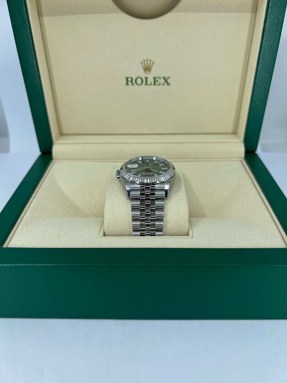 Rolex, Datejust 36, Oystersteel and 18k White Gold, 36mm, Green Mint Dial, Fluted, Jubilee, Ref# 126234-0051, Side 1