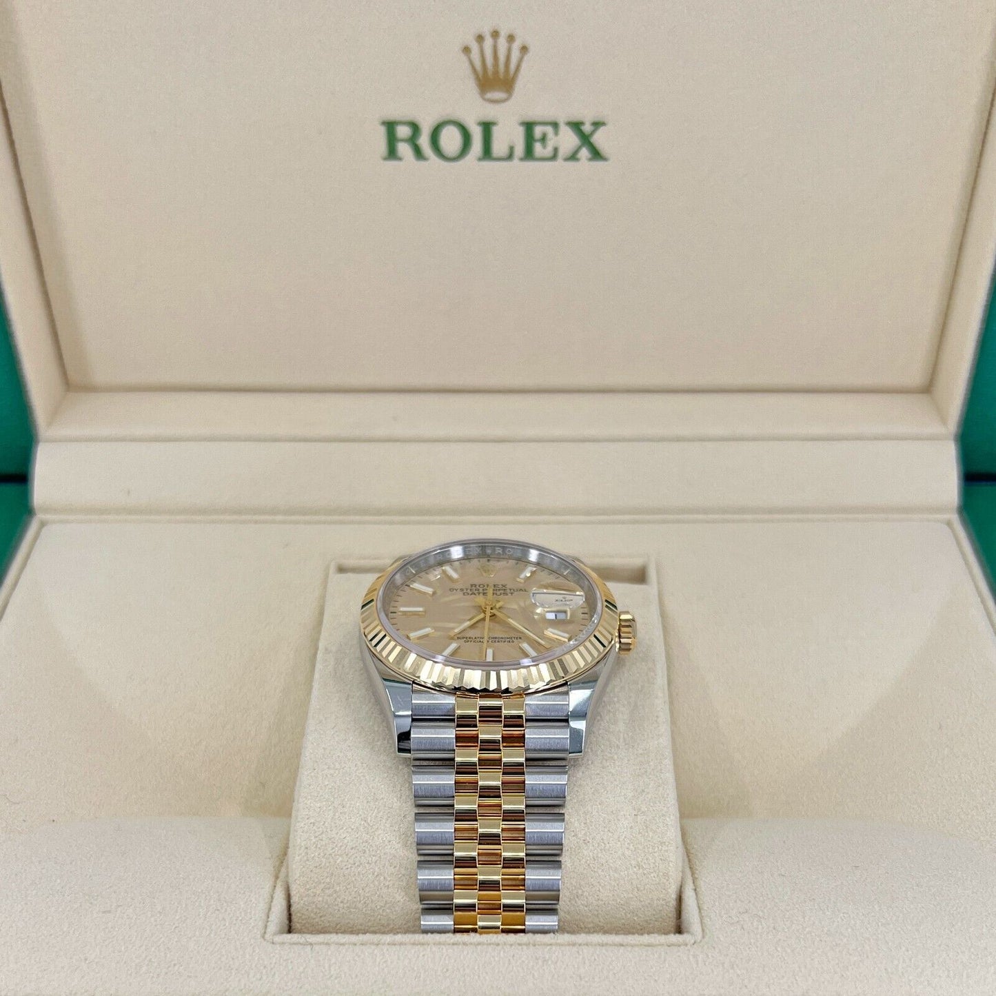 Rolex Datejust 36, 18k Yellow Gold and Stainless Steel, 36mm, Golden, palm motif dial, Ref# 126233-0037, Side