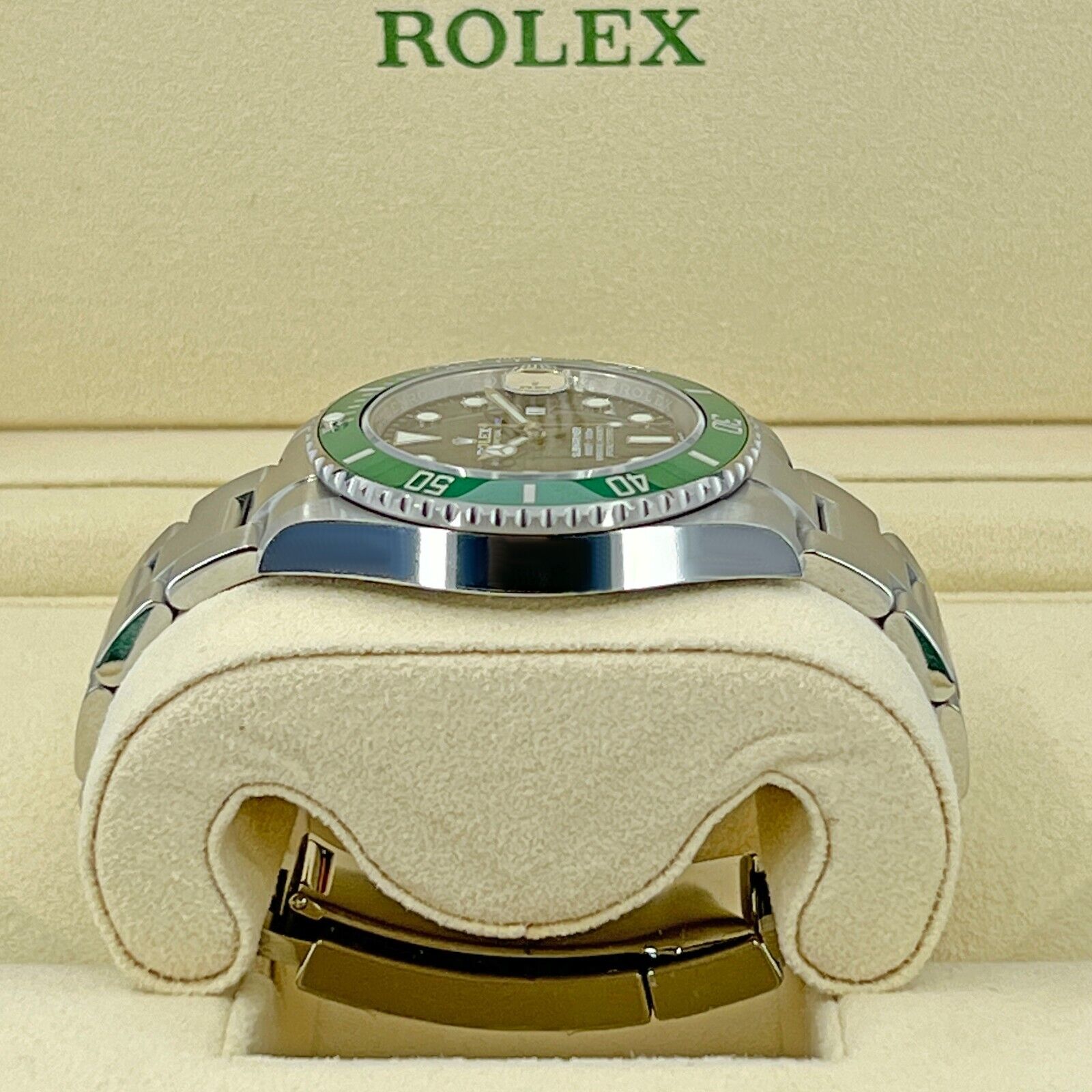 Rolex 2023 UNWORN Kermit Green Bezel 126610LV Submariner Date Stainless  Steel Ceramic 41mm