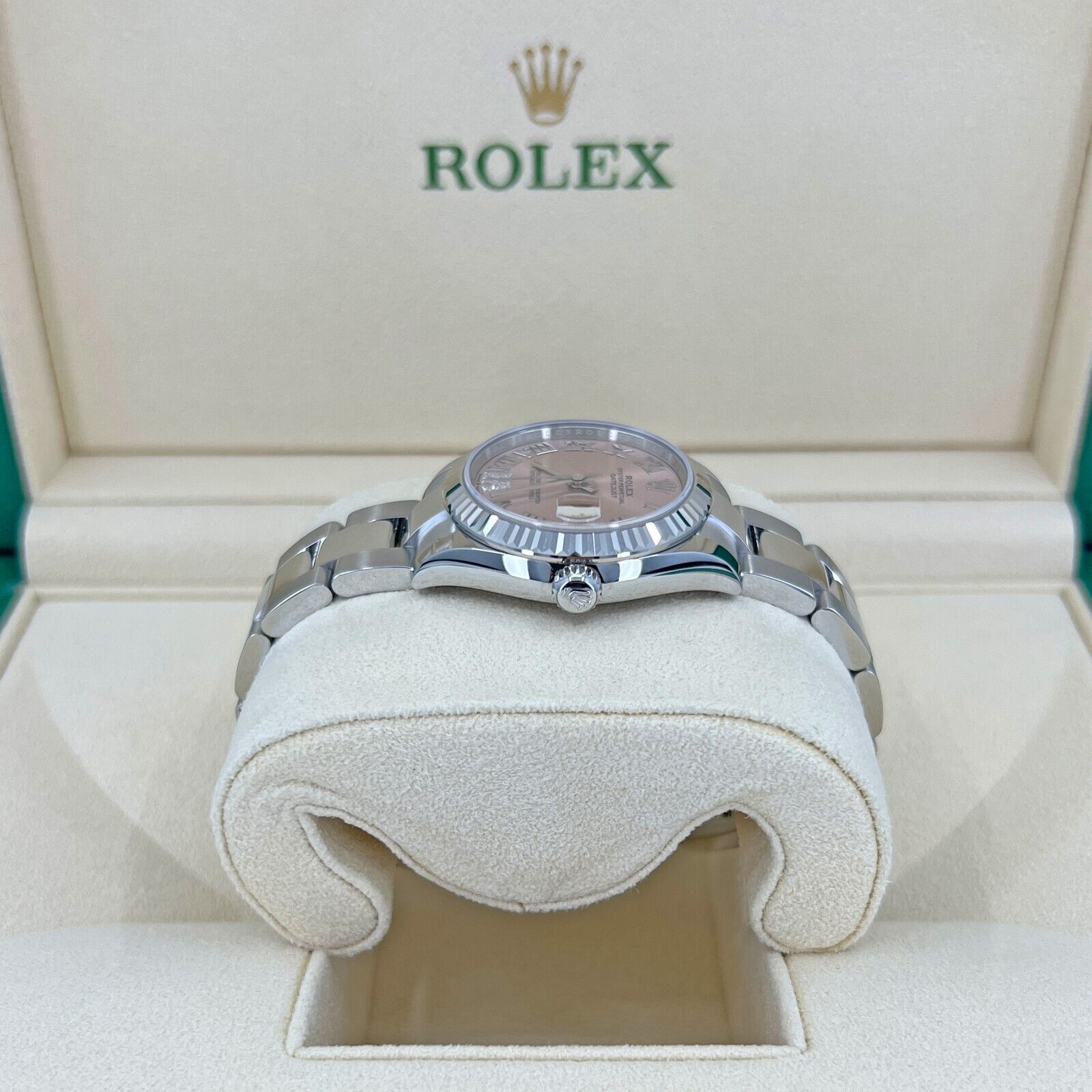 Rolex Datejust 31, Oystersteel and 18k White Gold with Diamonds, Pink Roman dial, 31mm, Fluted, Oyster, Ref# 278274-0023, Right