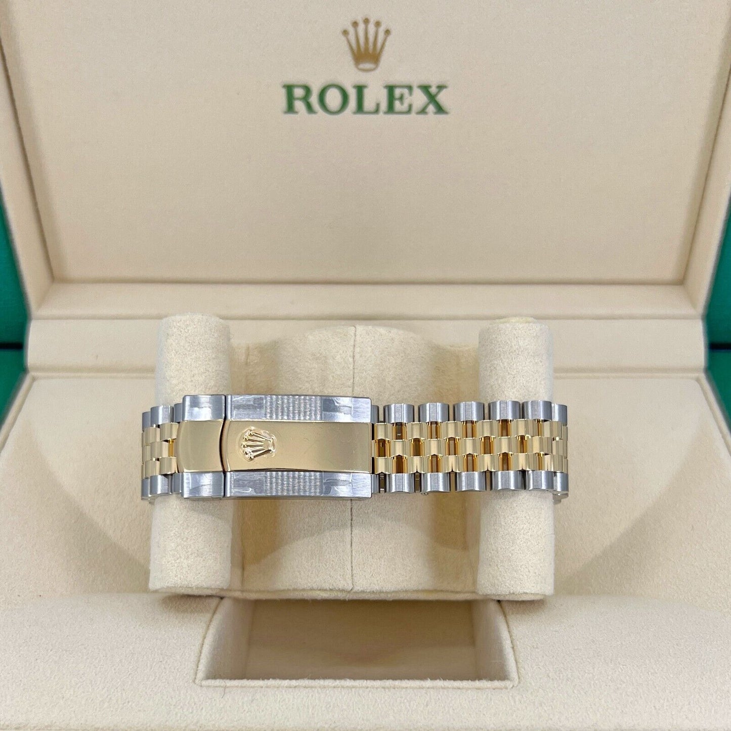 Rolex Datejust 36, 18k Yellow Gold and Stainless Steel, 36mm, Golden, palm motif dial, Ref# 126233-0037, Clasp