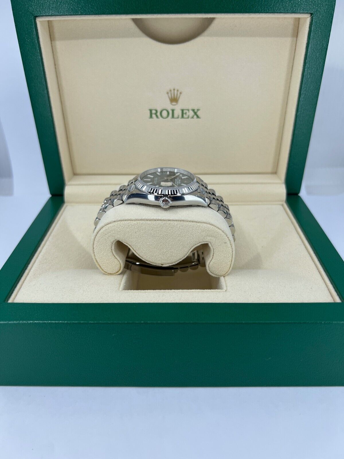 Rolex, Datejust 36, Oystersteel and 18k White Gold, 36mm, Green Mint Dial, Fluted, Jubilee, Ref# 126234-0051, Right