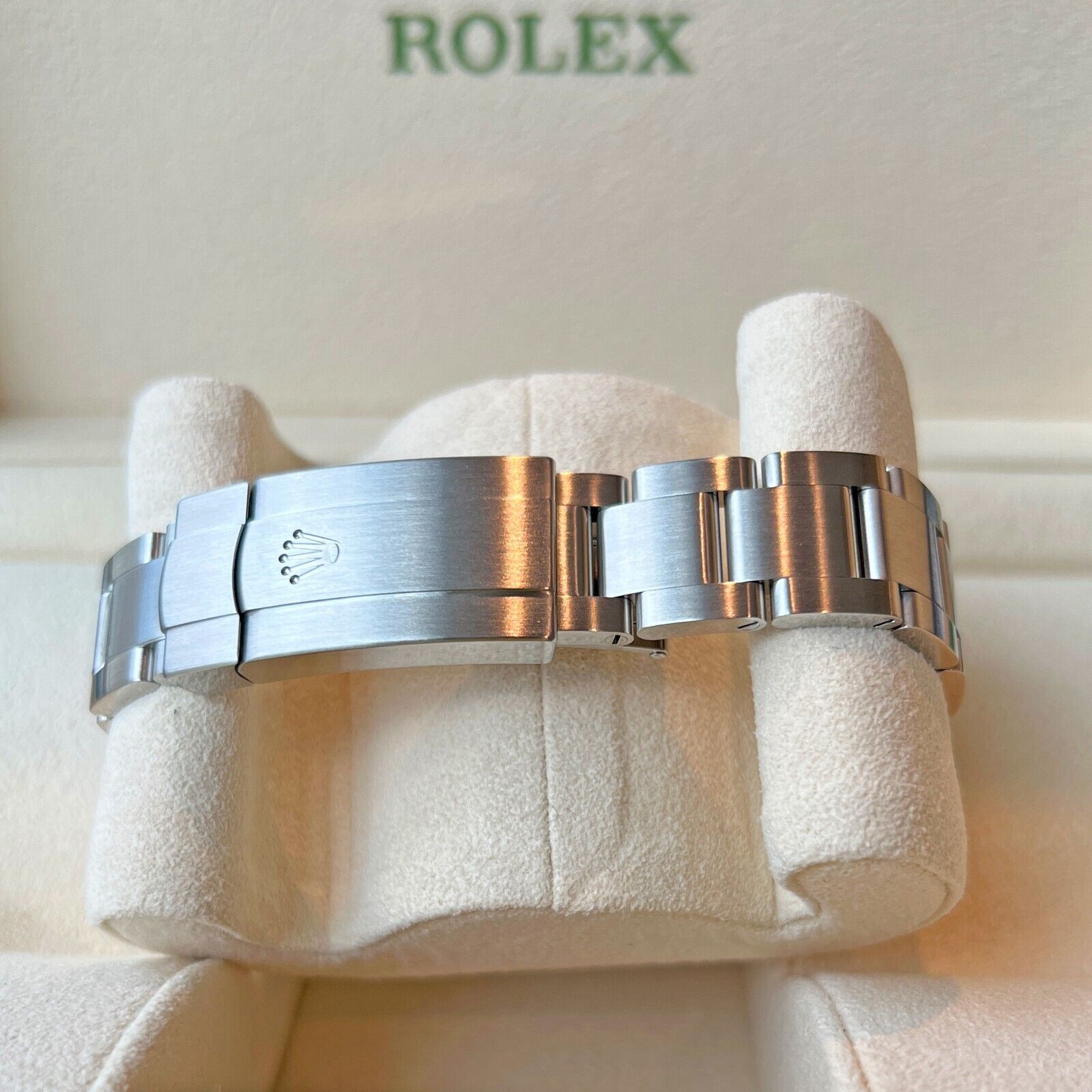 Rolex oyster hotsell perpetual clasp