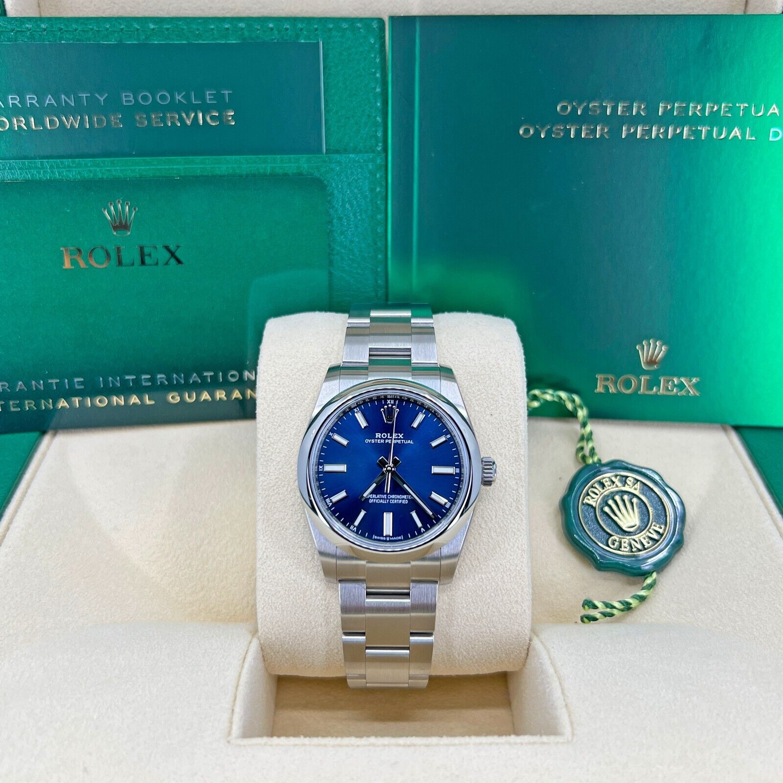 Rolex Oyster Perpetual No Date, Stainless Steel, 34mm, Bright blue, Oyster, Ref# 124200-0003