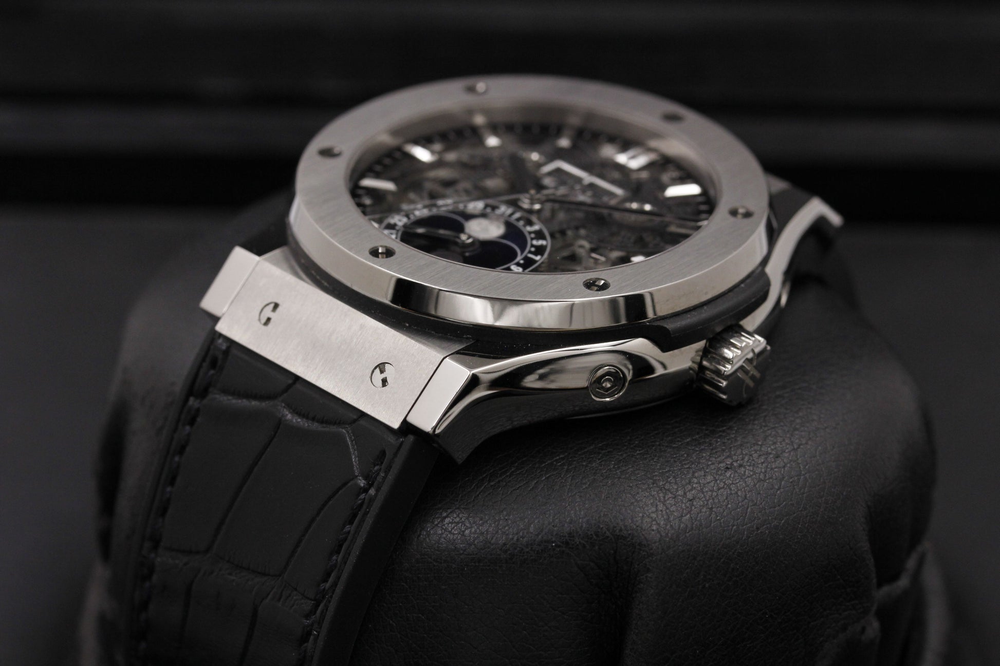 Hublot aerofusion hotsell moonphase titanium