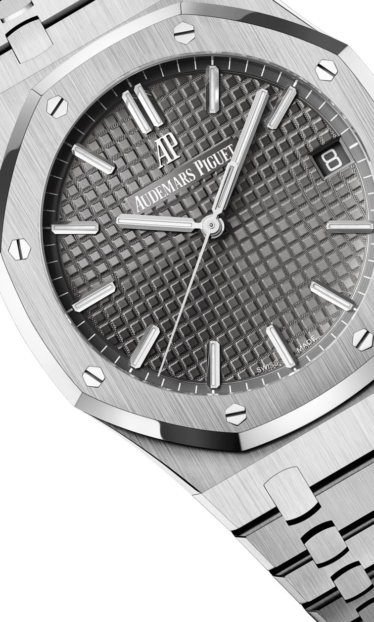 Side Audemars Piguet Royal OAK SELFWINDING Ref# 15500ST.OO.1220ST.02